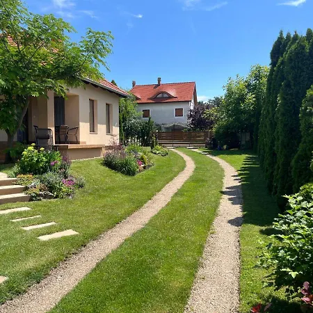 Apartment Szilvia *