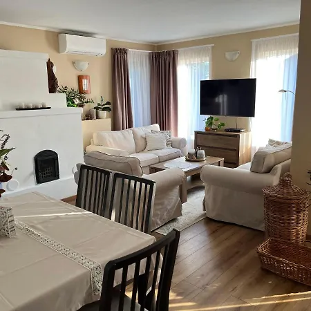 Apartment Szilvia *